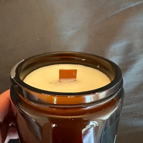 A hug in a jar soy wax candle - Picture 2 of 2